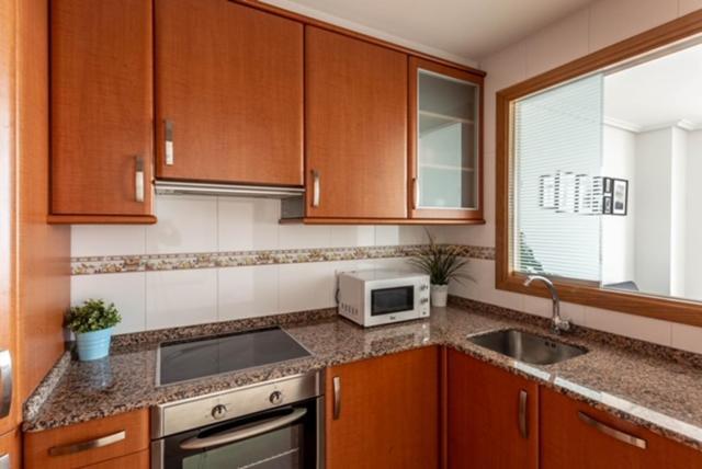Apartament Vivienda Con Increibles Vistas A La Playa De Riazor A Coruña Zewnętrze zdjęcie