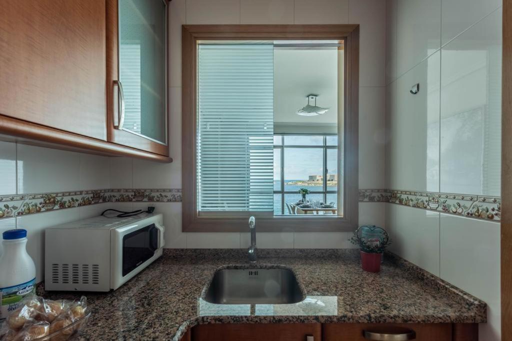 Apartament Vivienda Con Increibles Vistas A La Playa De Riazor A Coruña Zewnętrze zdjęcie